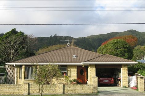 Photo of property in 359 Stokes Valley Road, Stokes Valley, Lower Hutt, 5019