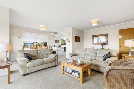 Photo of property in 1/71 Dalwhinnie Parade, Highland Park, Auckland, 2010