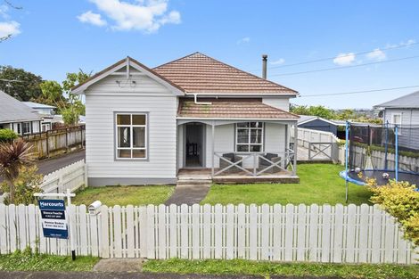 Photo of property in 26 Totara Avenue, Pukekohe, 2120