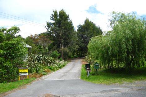 Photo of property in 11 Hobbs Road, Matakatia, Whangaparaoa, 0930