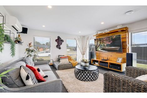 Photo of property in 24 Roys Street, Marshland, Christchurch, 8083