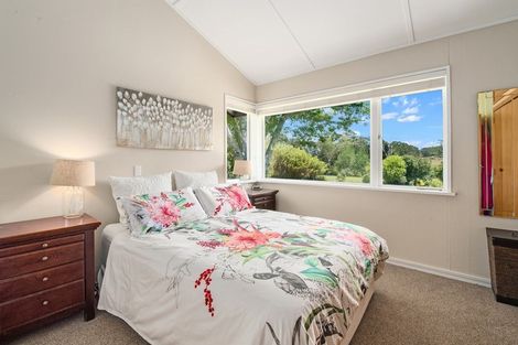 Photo of property in 1a Dysart Lane, Kumeu, 0891