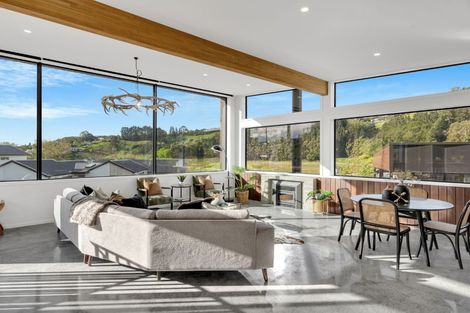 Photo of property in 13 Round Hill Rise, Cracroft, Christchurch, 8022