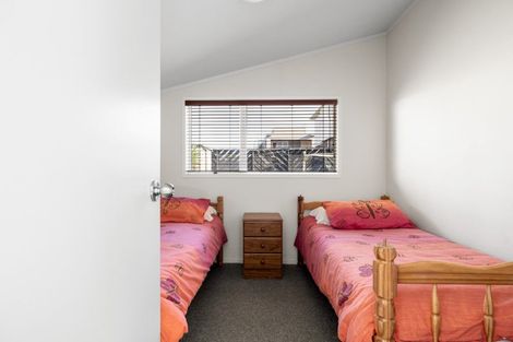 Photo of property in 185 Marine Parade, Mount Maunganui, 3116