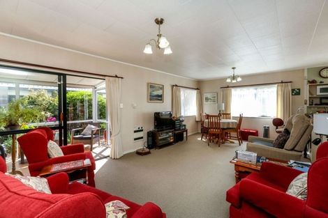 Photo of property in 2/128 Vivian Street, New Plymouth, 4310