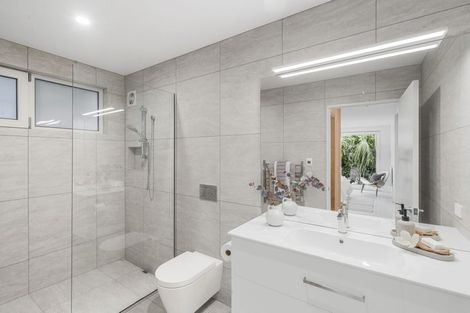 Photo of property in 7 Michael Avenue, Mount Pleasant, Christchurch, 8081