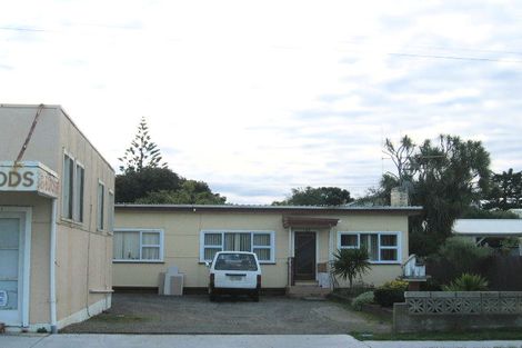 Photo of property in 51 Moana Street, Otaki Beach, Otaki, 5512