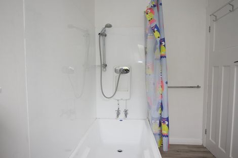 Photo of property in 2 Queen Street, Brighton, Dunedin, 9035