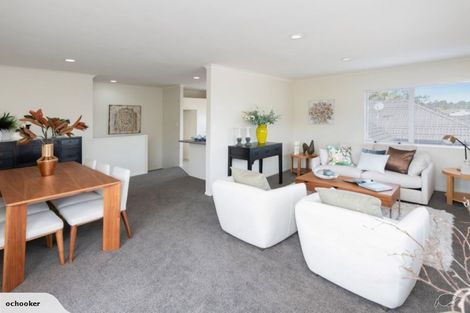 Photo of property in 49 De Quincey Terrace, Highland Park, Auckland, 2010