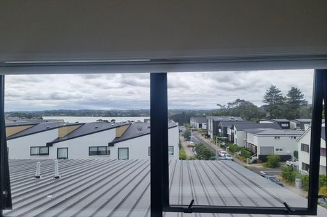 Photo of property in 1/2 Frances Bryers Road, Hobsonville, Auckland, 0616