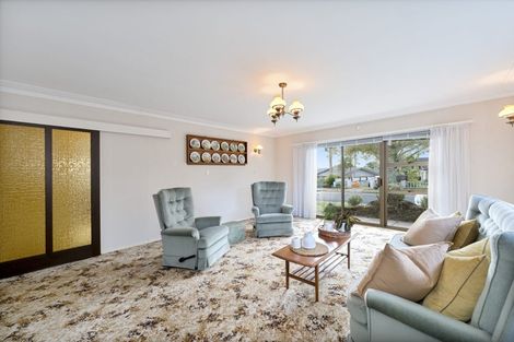 Photo of property in 21 Matuhi Rise, Henderson, Auckland, 0612