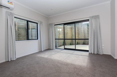 Photo of property in 2/20 Hunter Street, Hamilton Lake, Hamilton, 3204