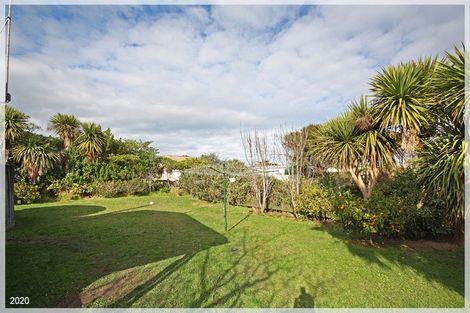 Photo of property in 17 Aru Street, Tangimoana, 4822