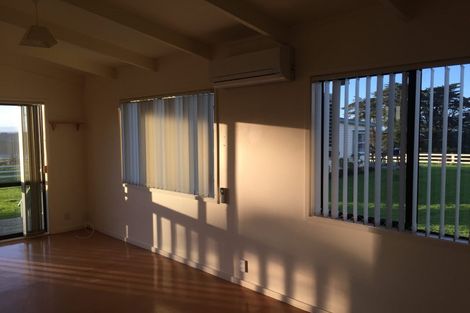 Photo of property in 175 Vaughans Road, Okura, Albany, 0792