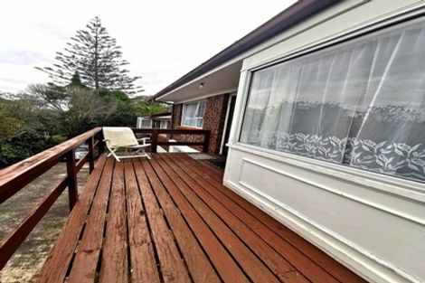Photo of property in 1/5 Tirimoana Road, Te Atatu South, Auckland, 0602