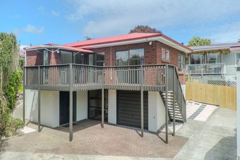 Photo of property in 7b Lowtherhurst Road, Massey, Auckland, 0614