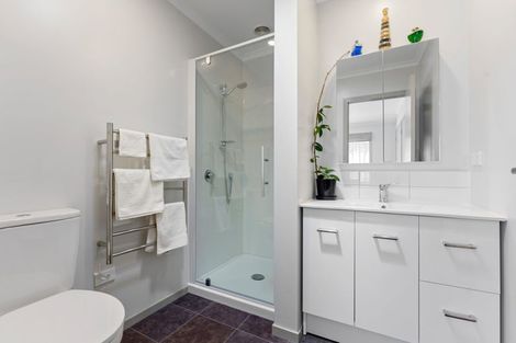 Photo of property in 5 Tauhou Place, Waikanae, 5036