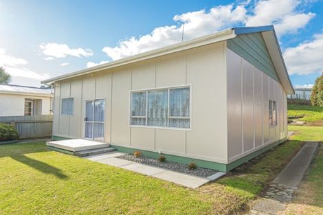 Photo of property in 120 Cornfoot Street, Castlecliff, Whanganui, 4501