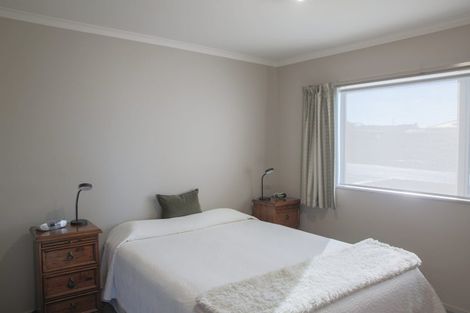 Photo of property in 2 Burrows Street, Bluff, 9814