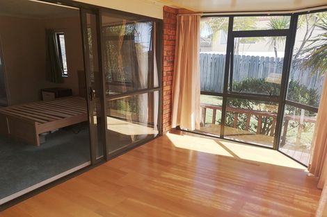 Photo of property in 21 Kilsyth Way, East Tamaki Heights, Auckland, 2016