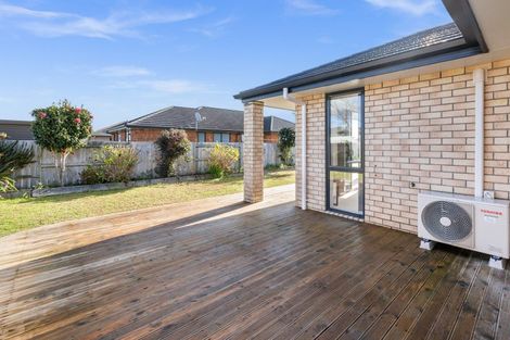 Photo of property in 24 Kowi Lakes Drive, One Tree Point, 0118