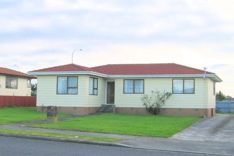 Photo of property in 39 Dissmeyer Drive, Clover Park, Auckland, 2019