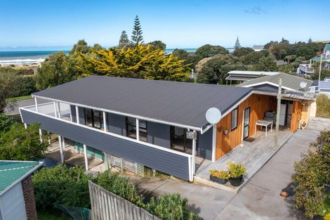 Photo of property in 96 Blue Pacific Parade, Riversdale Beach, Masterton, 5872