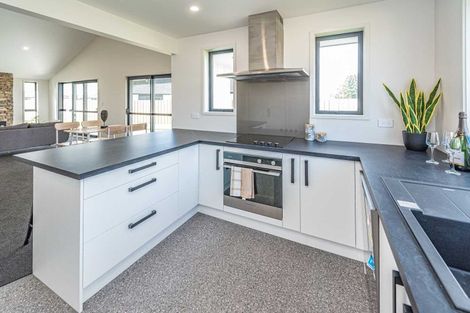 Photo of property in 30 Oldfield Lane, Marton, 4710