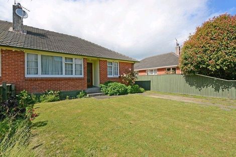 Photo of property in 16 Hazel Street, Ebdentown, Upper Hutt, 5018