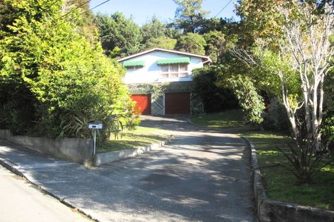 Photo of property in 38 James Grove, Stokes Valley, Lower Hutt, 5019
