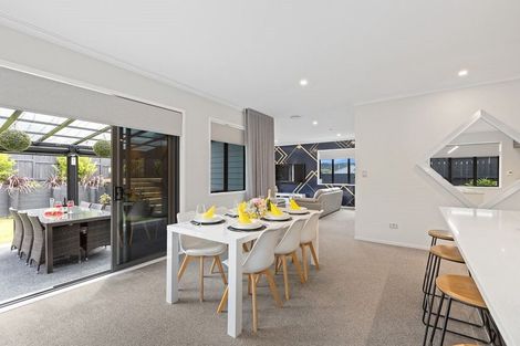 Photo of property in 6 Huarahi Pai Road, Huapai, Kumeu, 0810