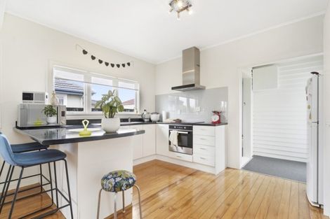 Photo of property in 35 Primrose Street, Frankton, Hamilton, 3204