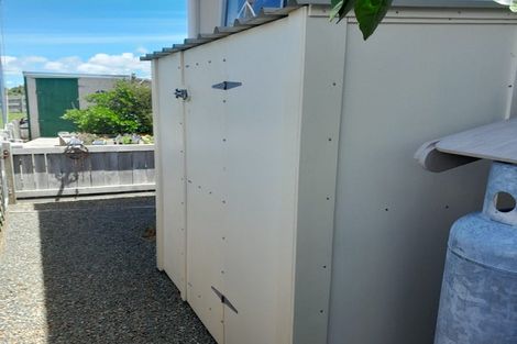 Photo of property in 34 Ocean View Rise, Ruakaka, 0116