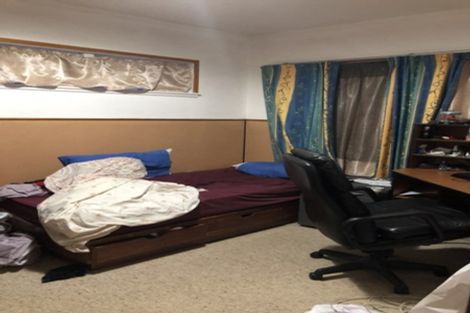 Photo of property in 1 Sovereign Place, Glenfield, Auckland, 0629