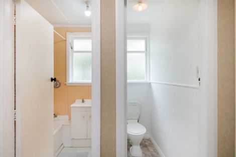 Photo of property in 1 Wakefield Street, Awapuni, Palmerston North, 4412