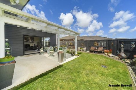 Photo of property in 5 Levi Place, Kelvin Grove, Palmerston North, 4414