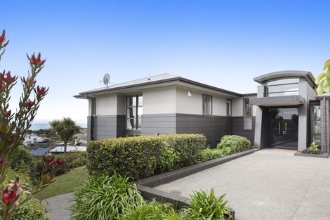 Photo of property in 5 Ophir Lane, Redcliffs, Christchurch, 8081