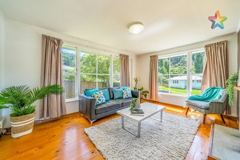 Photo of property in 49 Delaney Drive, Stokes Valley, Lower Hutt, 5019