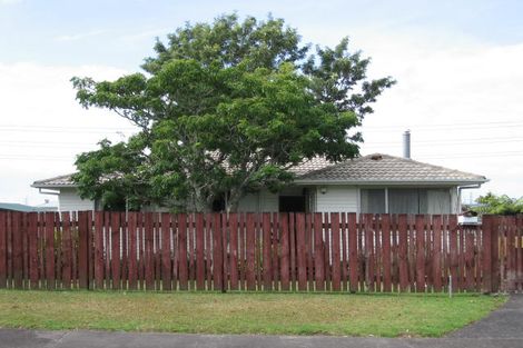 Photo of property in 34 Harmel Road, Glendene, Auckland, 0602