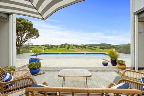 Photo of property in 200 Waiteitei Road, Wellsford, 0974