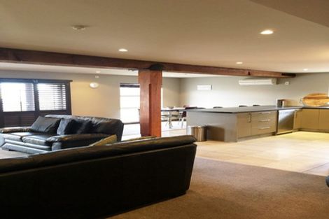 Photo of property in 1/2 Manor Place, Dunedin Central, Dunedin, 9016