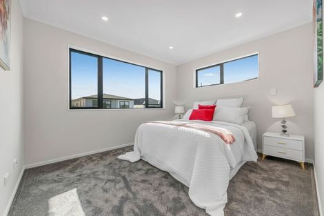 Photo of property in 11 Sagitta Drive, Flat Bush, Auckland, 2019