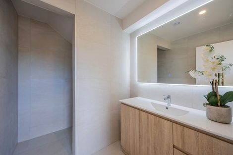 Photo of property in 7/11 Rengarenga Rise, Fairview Heights, Auckland, 0632