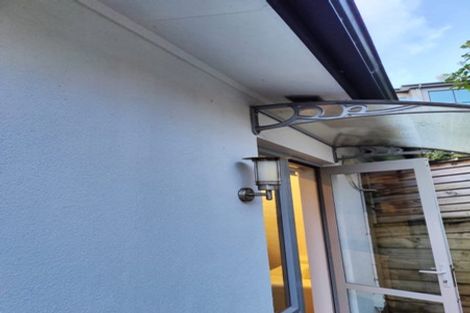 Photo of property in 5 Hazel Glen, Bayview, Auckland, 0629