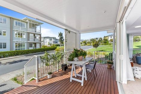 Photo of property in 73 Panorama Heights, Orewa, 0931