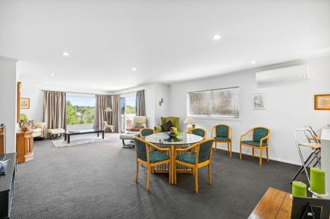 Photo of property in 117 Poplar Grove, Whalers Gate, New Plymouth, 4310