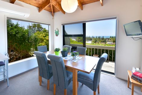 Photo of property in 11b Orewa Heights Crescent, Orewa, 0931