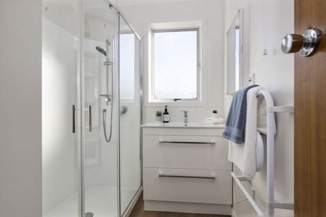 Photo of property in 15b Newbourne Crescent, Redwoodtown, Blenheim, 7201