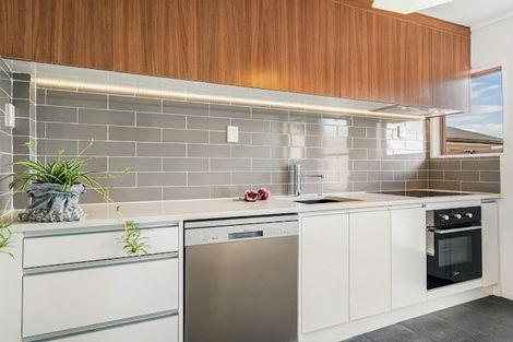 Photo of property in 7/31 Blease Street, New Lynn, Auckland, 0600