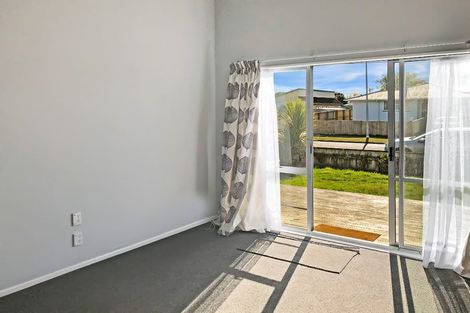 Photo of property in 42 Wynyard Crescent, Tamatea, Napier, 4112
